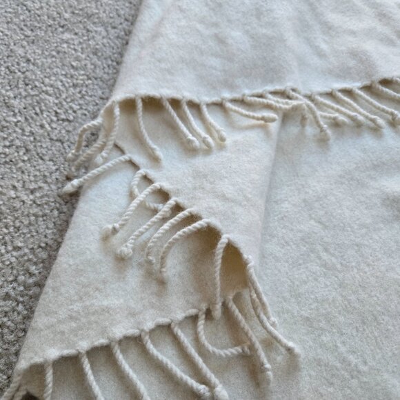 Sferra Dorsey Cashmere Throw or Wrap {{{SHRUNK}}} - Picture 9 of 11